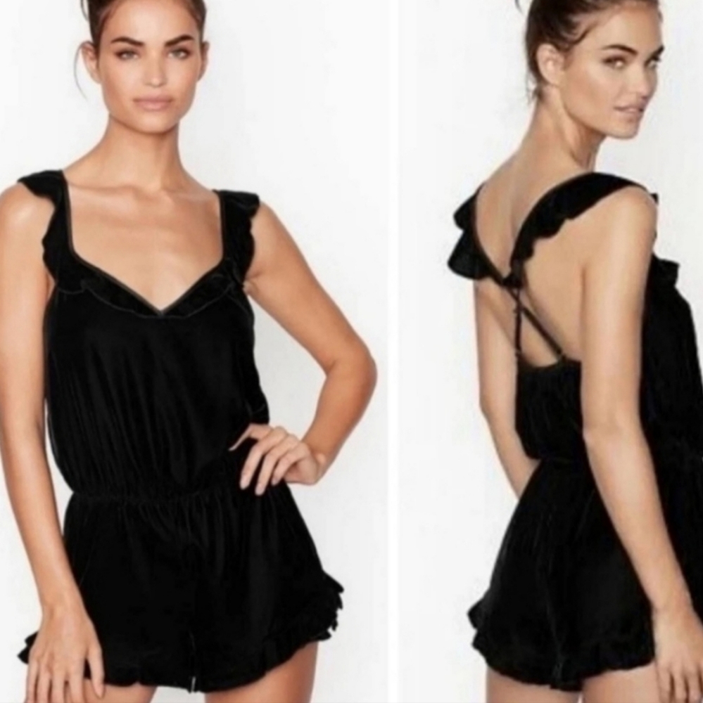 Victoria's Secret | Black Velvet Sleep Lounge Romper | M